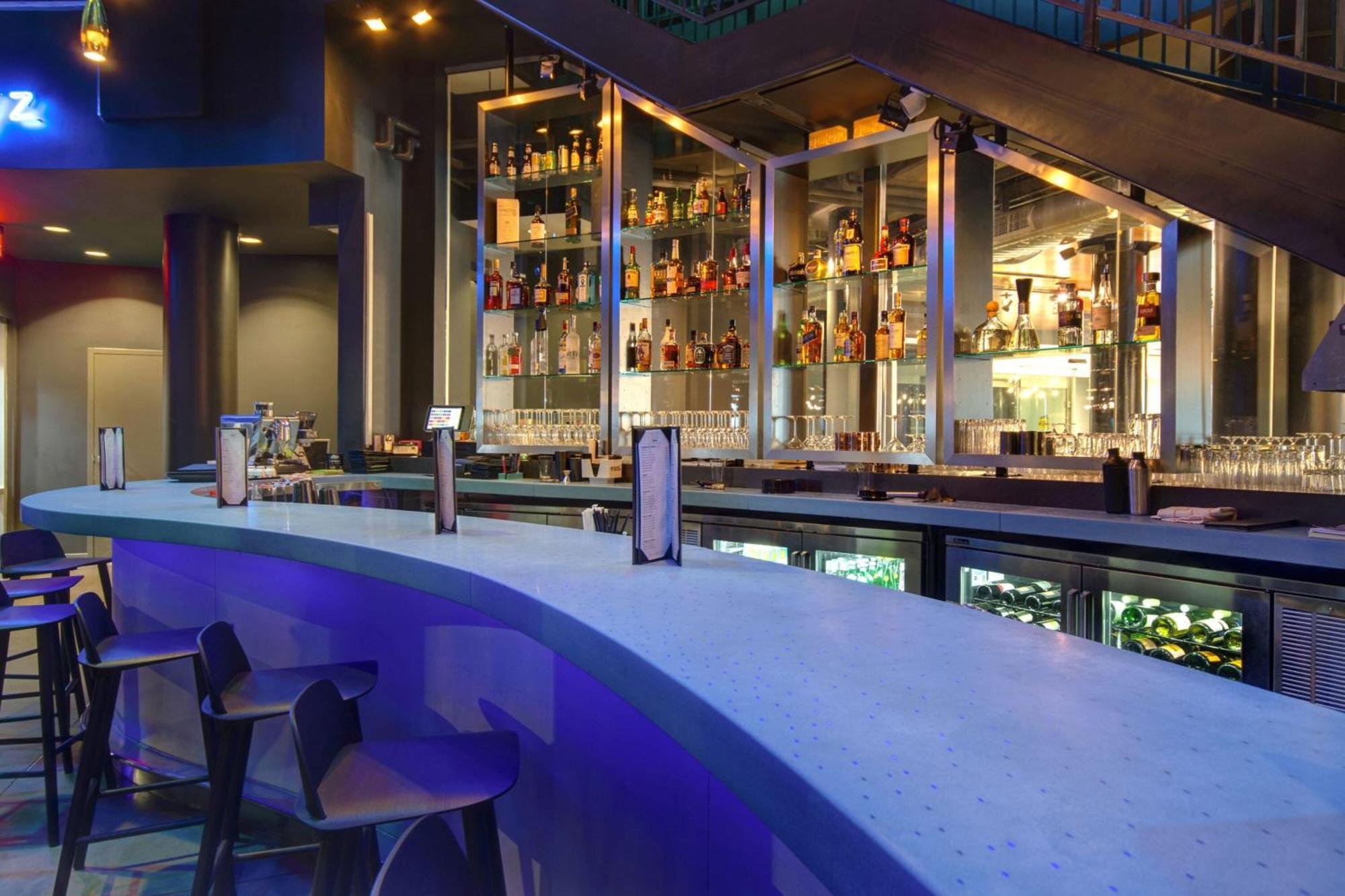 Aloft Oklahoma City Downtown - Bricktown Экстерьер фото